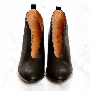 Qupid Shoes - Scalloped black booties Qupid Shoes - Scalloped black booties